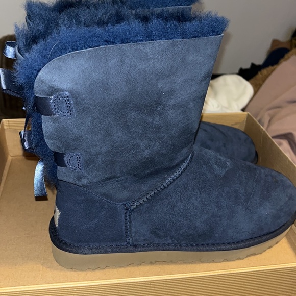 ugg bailey bow navy - Picture 5 of 7